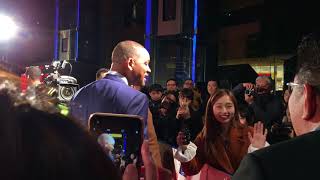 Korean journalist tries to teach Will Smith how to speak Korean