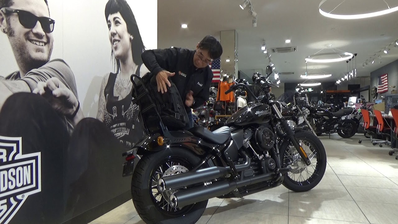 極上中古ソフテイルストリートボブにシーシーバーバッグを付けると 