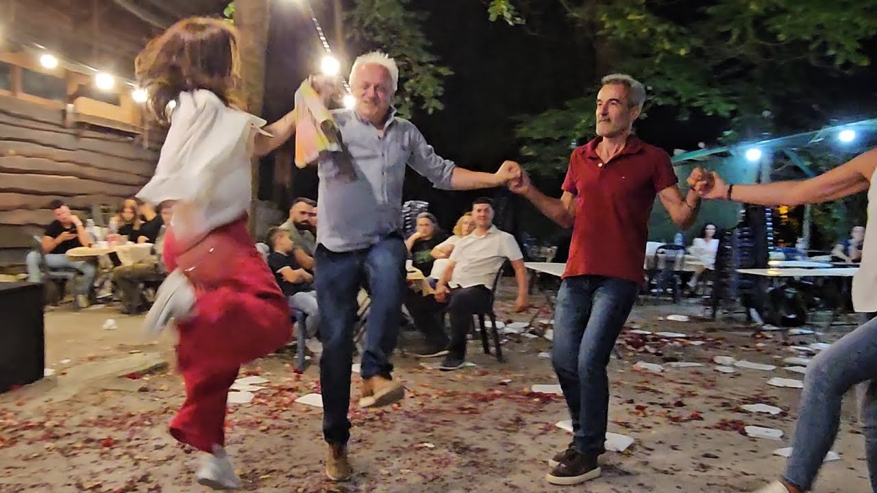 Κέντησε η κυρία με το χορό της - Παραδοσιακό τσάμικο Ρούμελης - Τάκης Μπαλάσης-Μάκης Δάρρας 