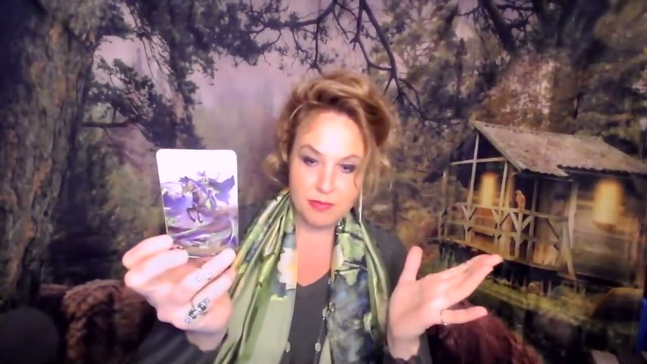 Дева: Их сводит с ума мысль о том, что у Девы появилась новая любовь... Король Мечей не может пер...