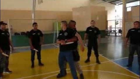 TÉCNICA DE COMBATE AVANÇADO COM FACA