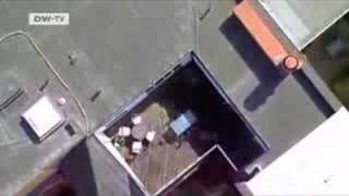 CLIPMANIA | 99 Red Balloons