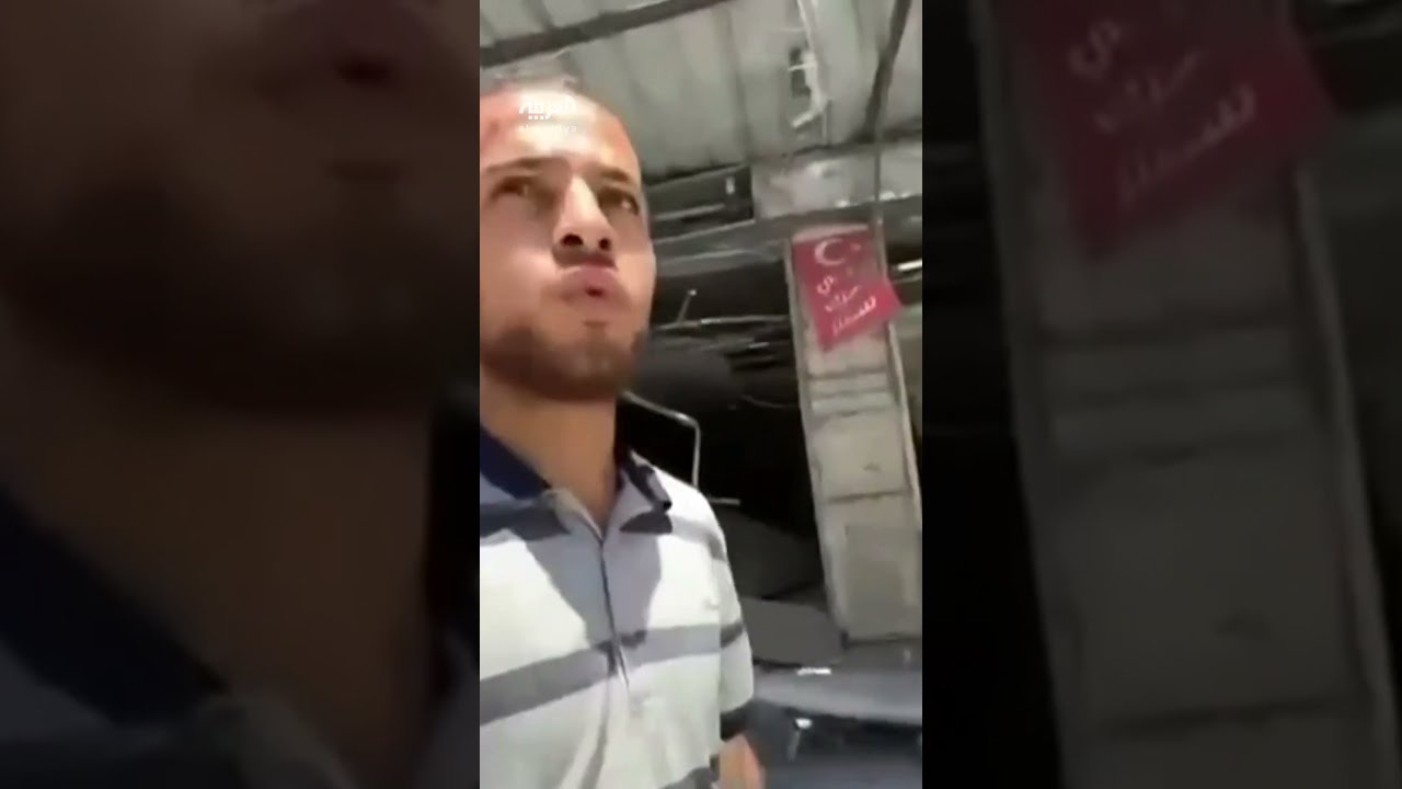 آثار الدمار في شارع عمر المختار شرقي مدينة غزة جراء غارة إسرائيلية