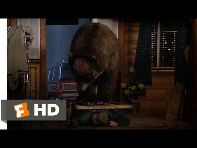 Big Bear Chase Me! - The Great Outdoors (10/10) Movie CLIP (1988) HD class=