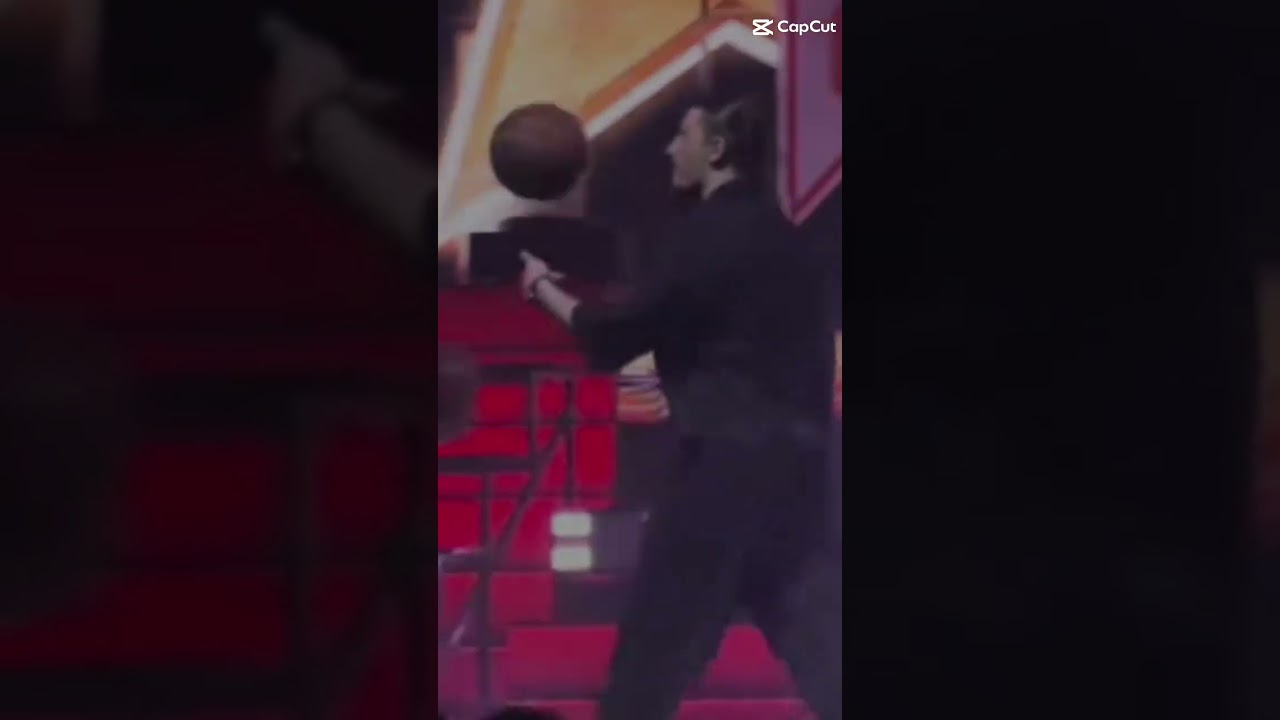 Le p'tit déhanché au début là !!🤭🤭🤩🤩😍😆 