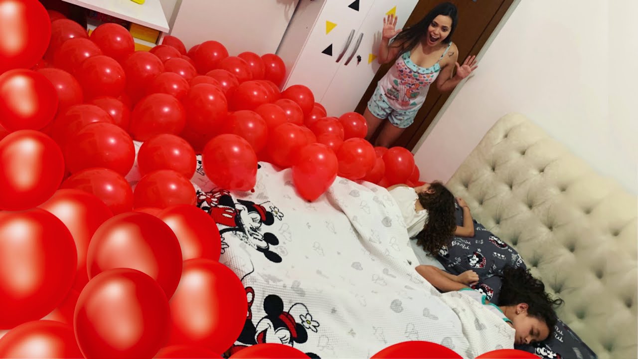 TROLLEI AS MENINAS COM BALÃO VERMELHO DEPOIS DE ASSISTIR IT
