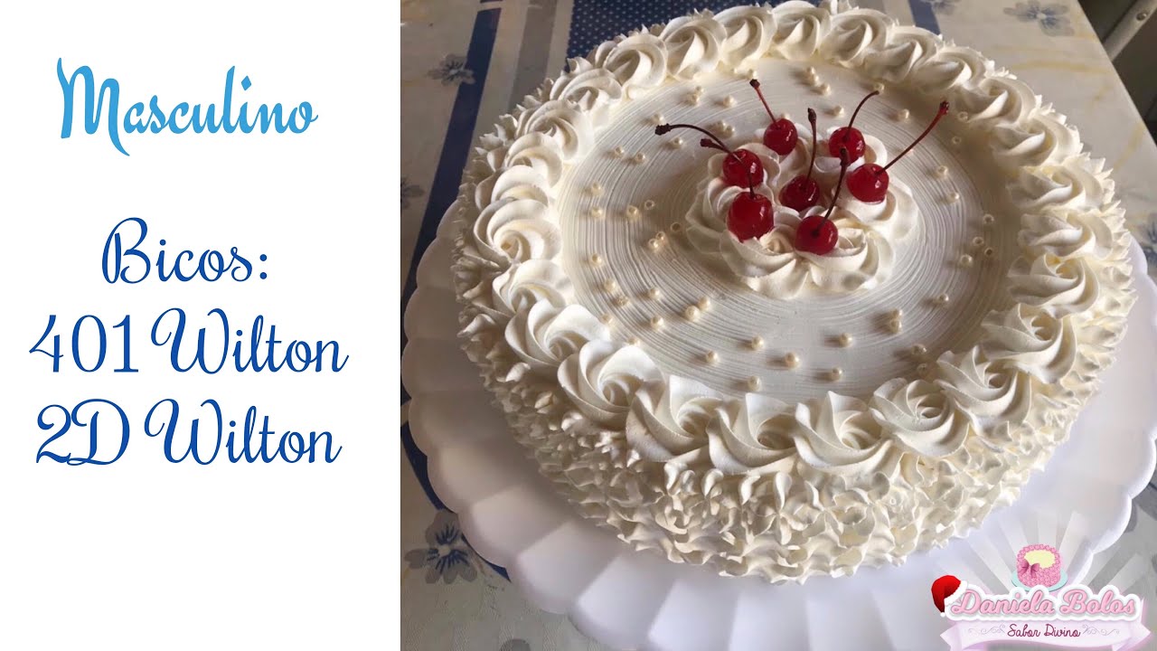 Confeitando bolo masculino