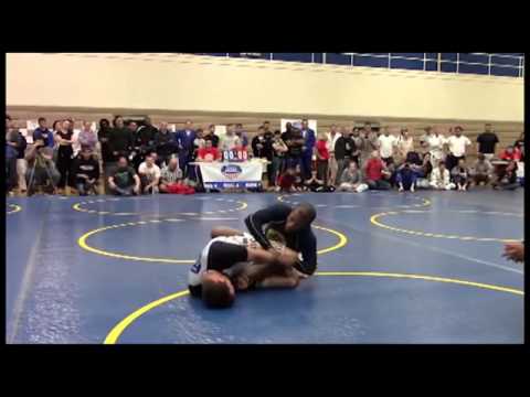 Garry Tonon - 50  50  3x Pull away, go with, clear grip, o overcommits, turn to heel hook