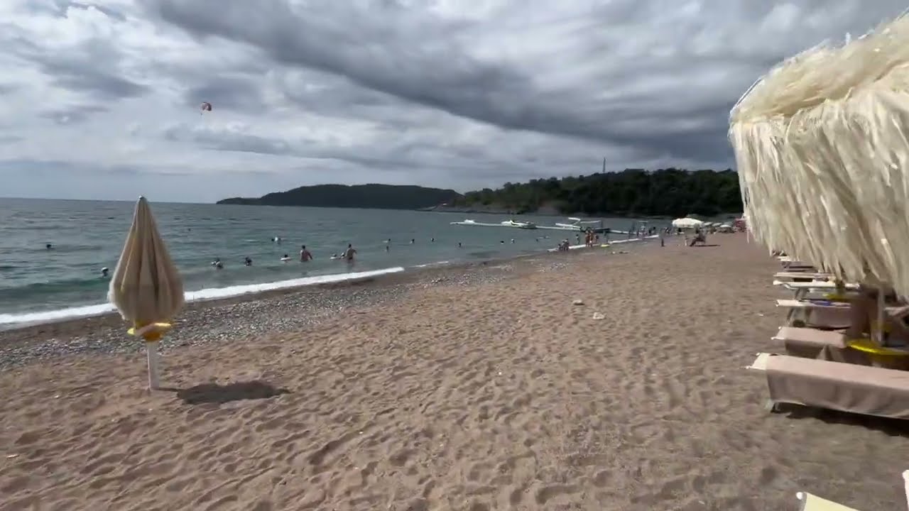 Bečići put do plaže - Obilazak i Cene, ima li ljudi na plažama u septembru? #becici