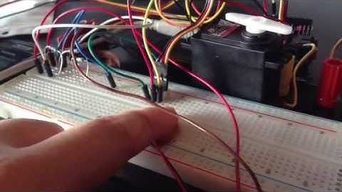 Arduino + Piezo Sensor + Servo motor