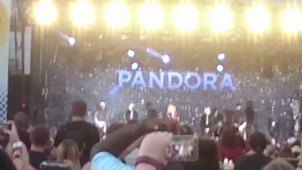 Fergie (Black Eyed Peas) Boom Boom Pow Mashup Pandora Summer Crush