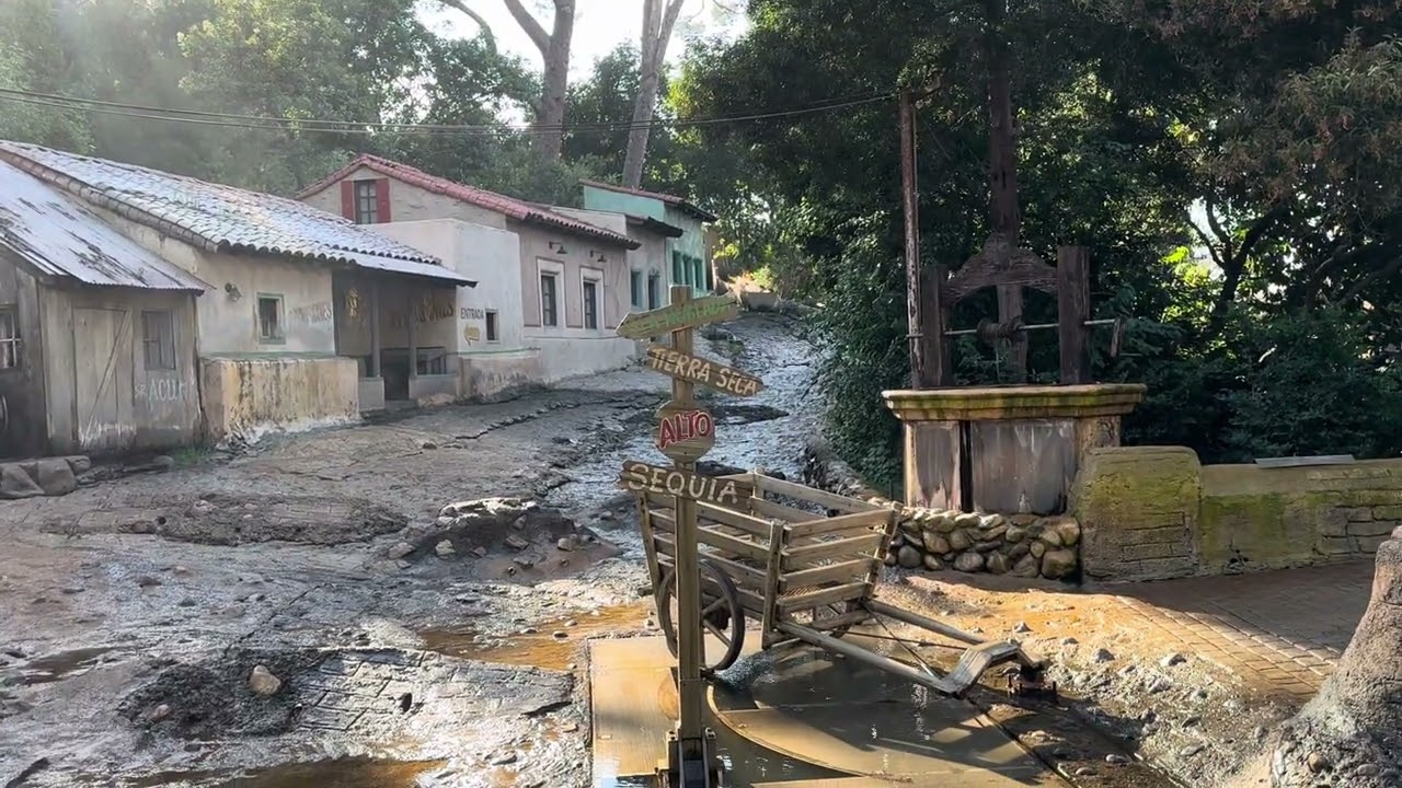 November 17th, 2023 ~ Universal Studios Hollywood - Studio Tour (Flash Flood)