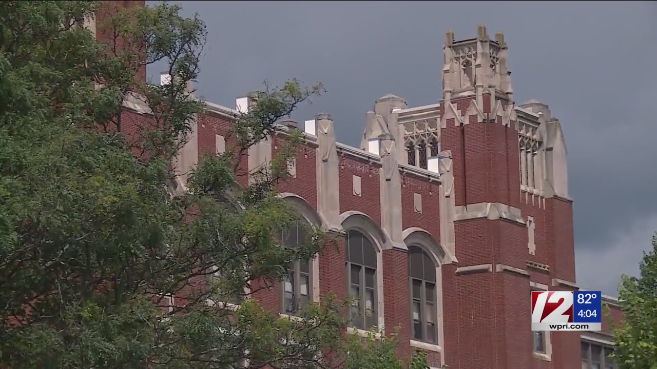 District considers demolishing Mount Pleasant High School