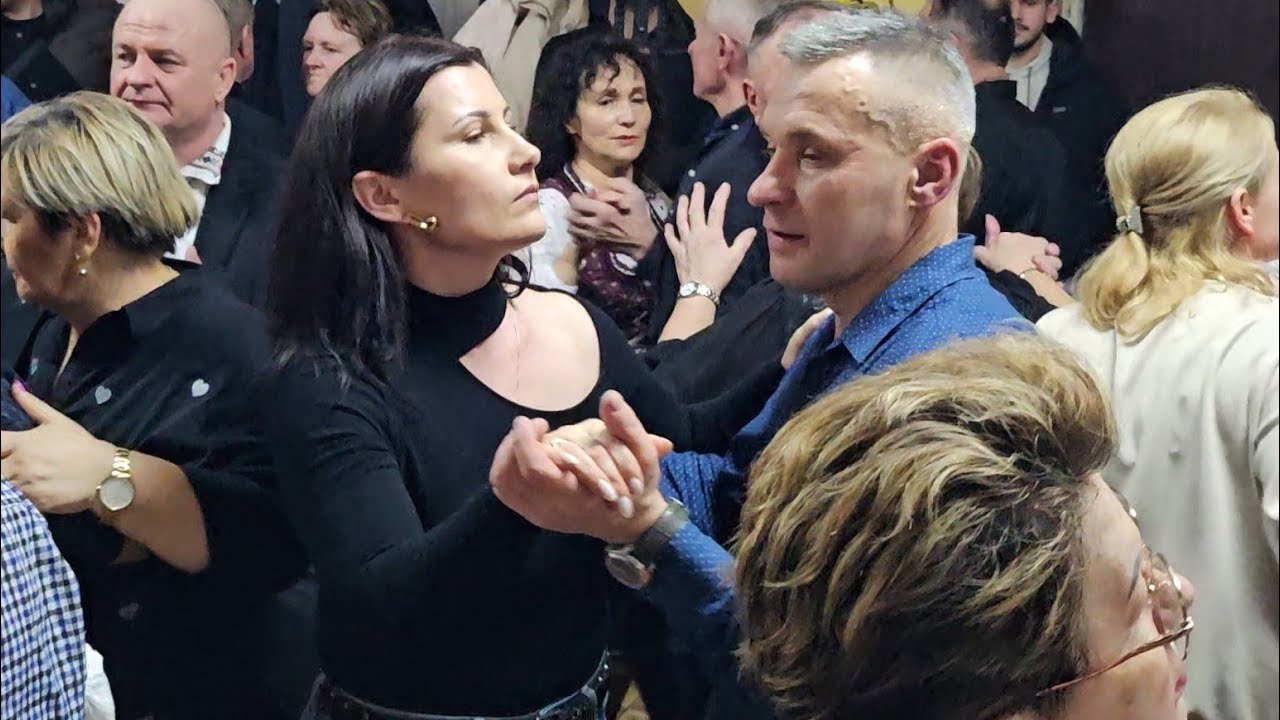 Utwór wszystkim doskonale znany- zaśpiewany pięknym,aksamitnym głosem!