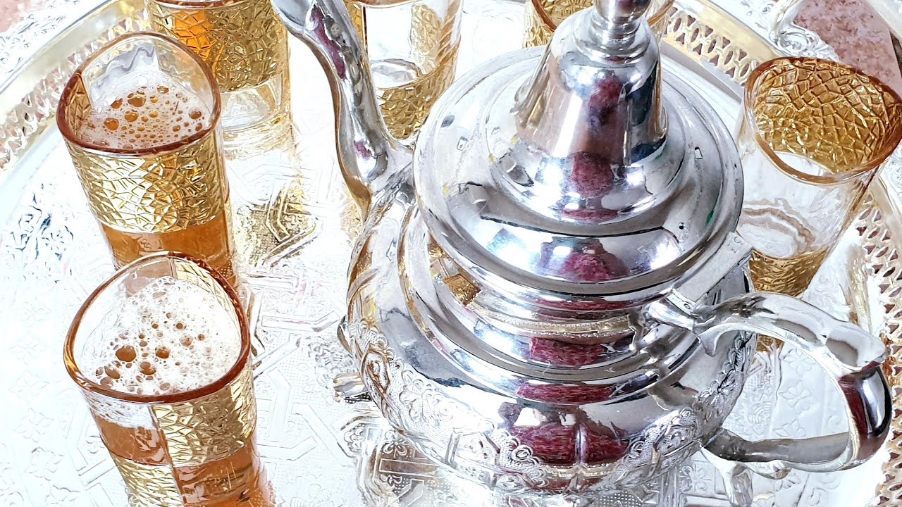 Como preparar el té moruno. té  marroquí de hierbabuena.