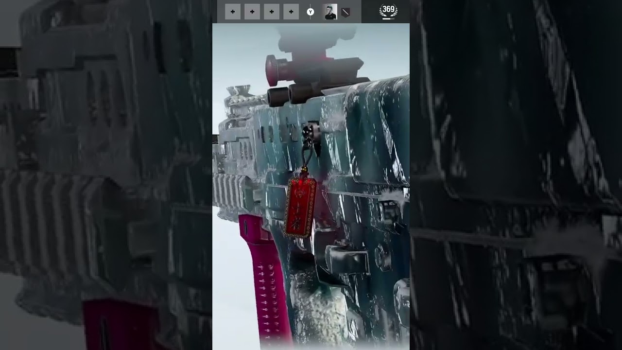 Am I the only one who thinks the Diamond charm looks better than the champ? (Rainbow six siege)