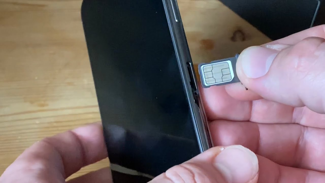 How to change SIM card of an Apple iPhone 11 Pro replace