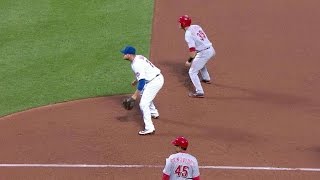 CIN@NYM: Duda fields a hard hit ball to escape a jam