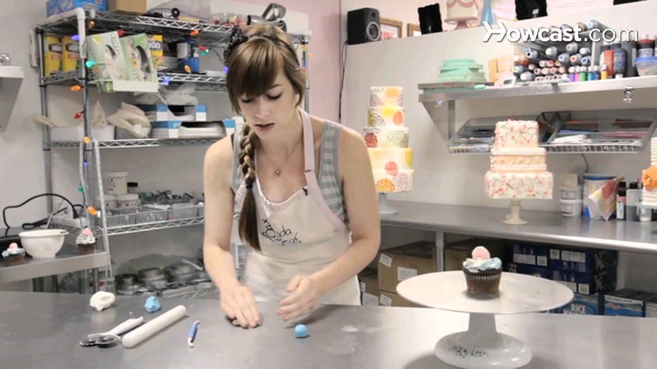 How to Make a Fondant Baby Rattle Cupcake Decorating YouTube