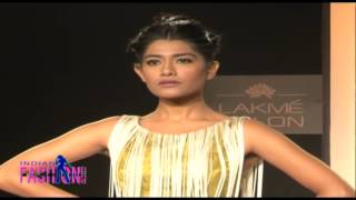 & Attractive Indian Models Walking On Ramp