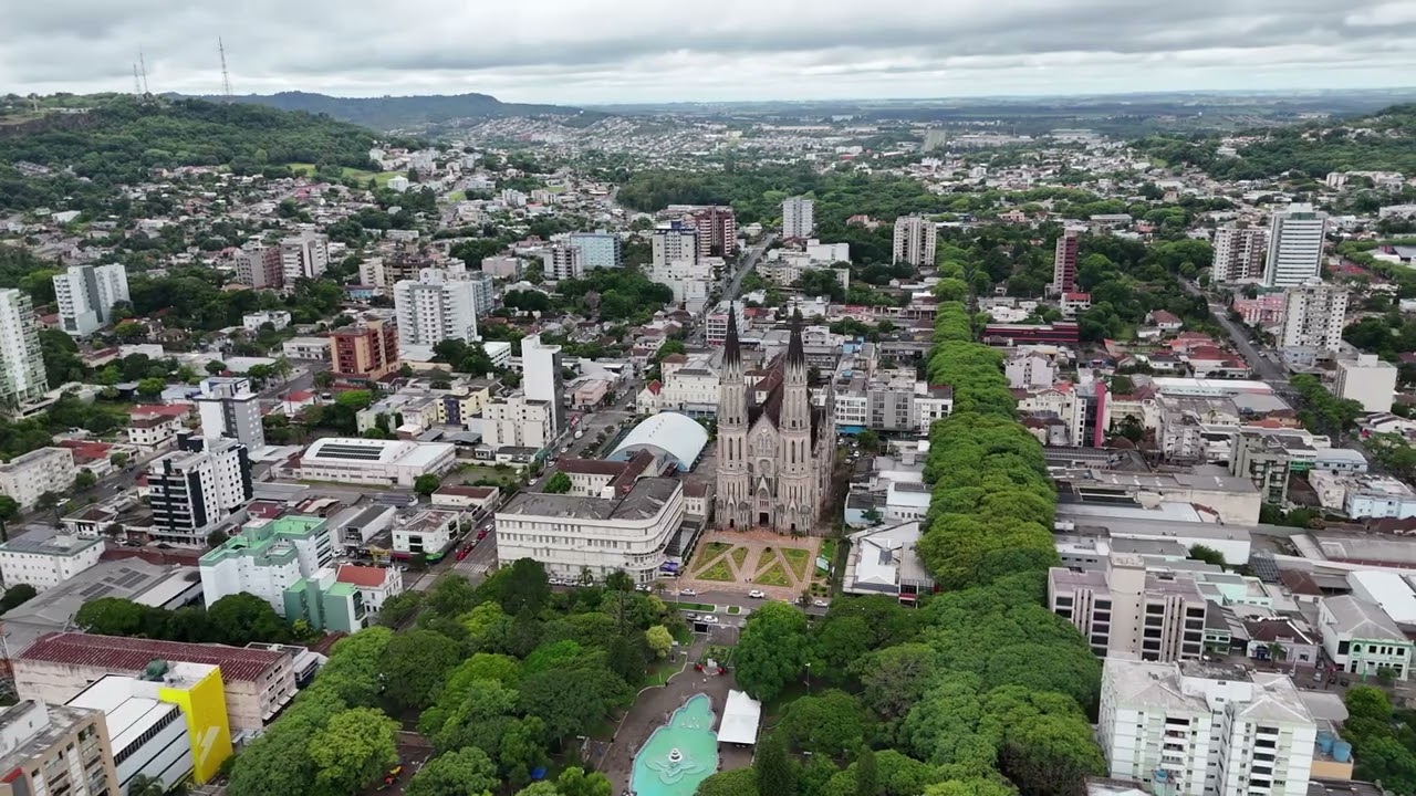Santa Cruz do Sul vista de cima ... longo voo de drone DJI mini 4 pro