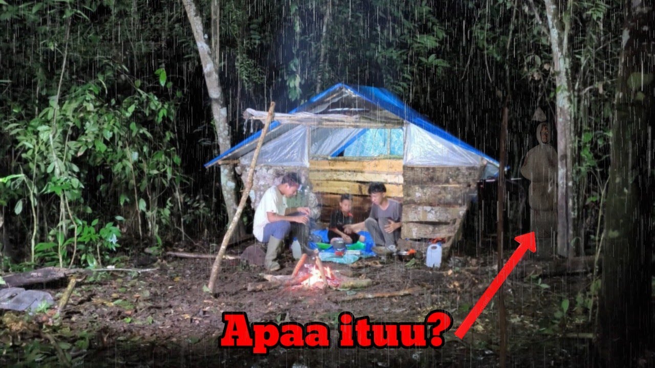 CAMPING HUJAN DERAS HOROR DI HUTAN SUMATERA, TIDUR NYENYAK SAMPAI PAGI