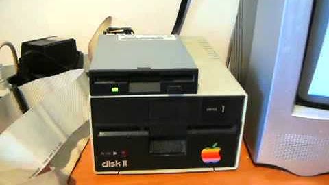 3.5 DS HD drive + Disc ][ drive working on Oric and Pravetz 8D