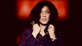 Q-Burns Abstract Message - Lisa Shaw -This Time