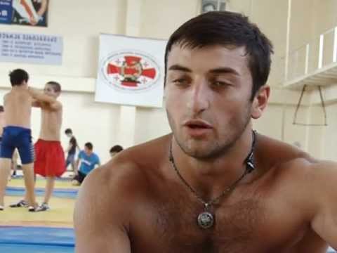 სპორტ-ბიოგრაფია - ჭიდაობა