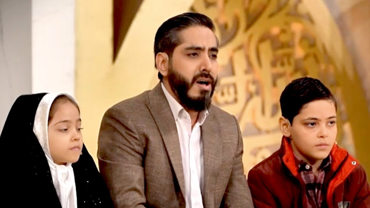 يقرأ المتسابق بمقام العجیب حتى بدأ اولاده بتلاوة معه - برنامج محفل القران موحد امین