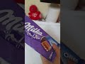 ريفيو عن الشوكولاته ميلكا اغلى شيكولاته في العالم بس اجمل شيكولاته في العالم كله 