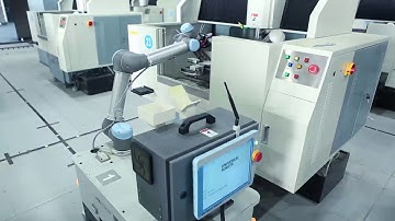 AGV kết hợp  Robot ứng dụng vận chuyển nguyên vật liệu