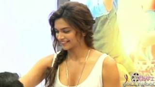 Deepika Padukone In Hot Red Pants And Loose White Ganji