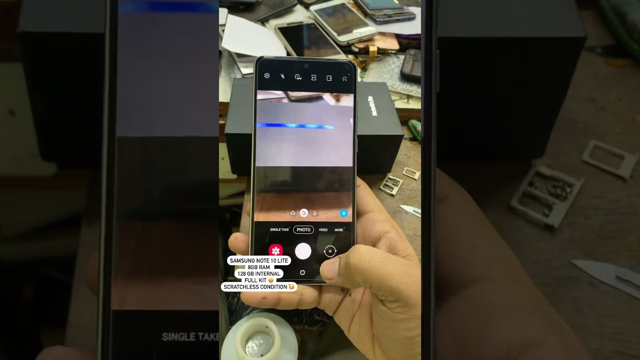 Samsung Note 10 lite.   8gb Ram 128 gb internal. Full kit
