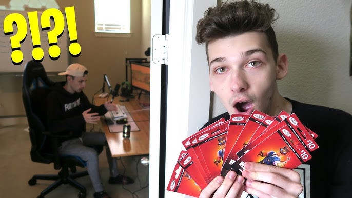 GIVING MY ROOMMATES FAKE ROBUX CARDS.. 