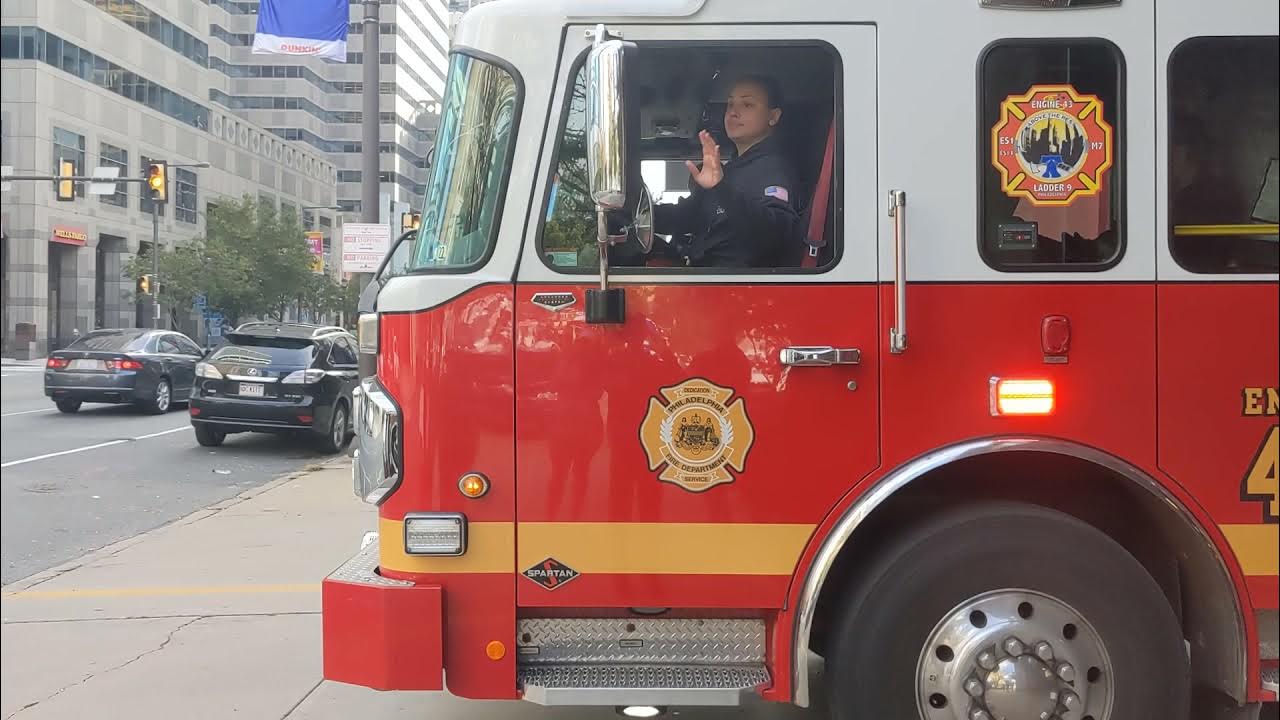 Philadelphia Fire Department Engine 43 Responding - YouTube