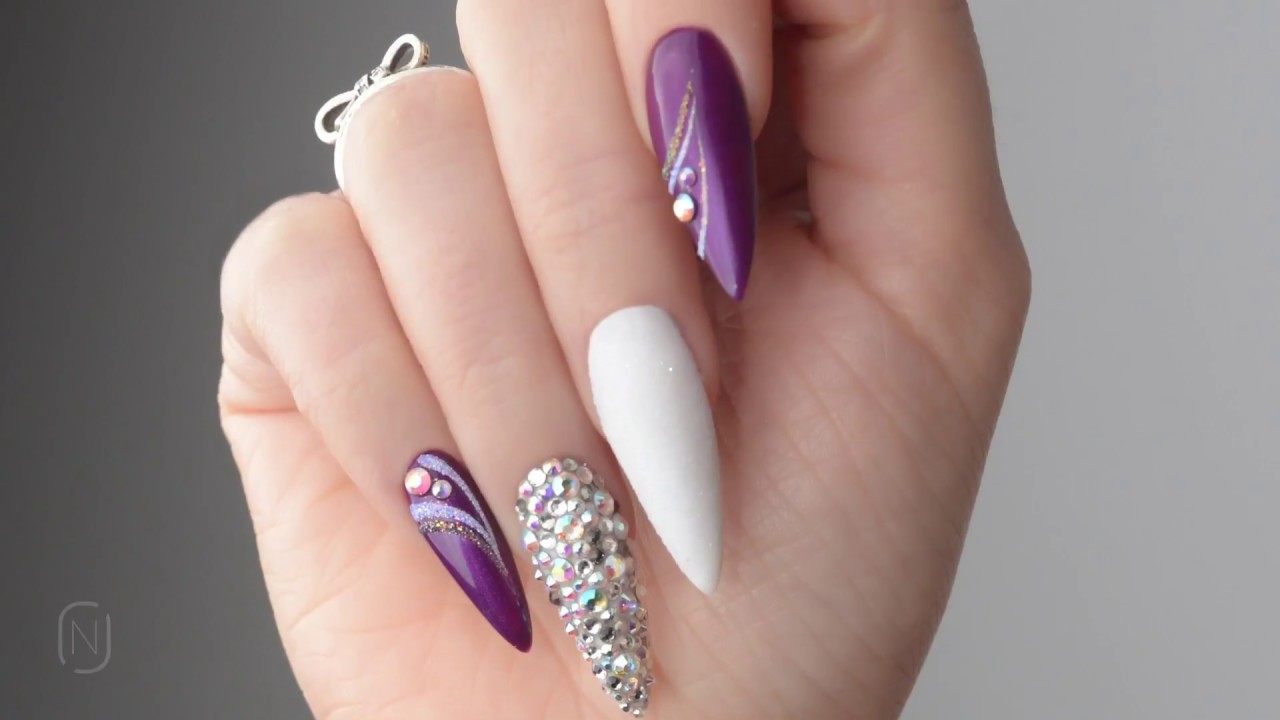 Unghia Mandorla Appuntita | Ildiko Marczinek