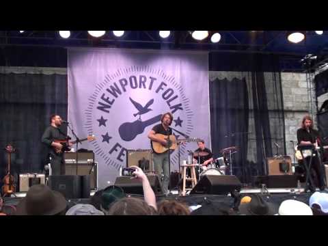 Fleet Foxes - "Helplessness Blues" (2017 Newport Folk Festival)
