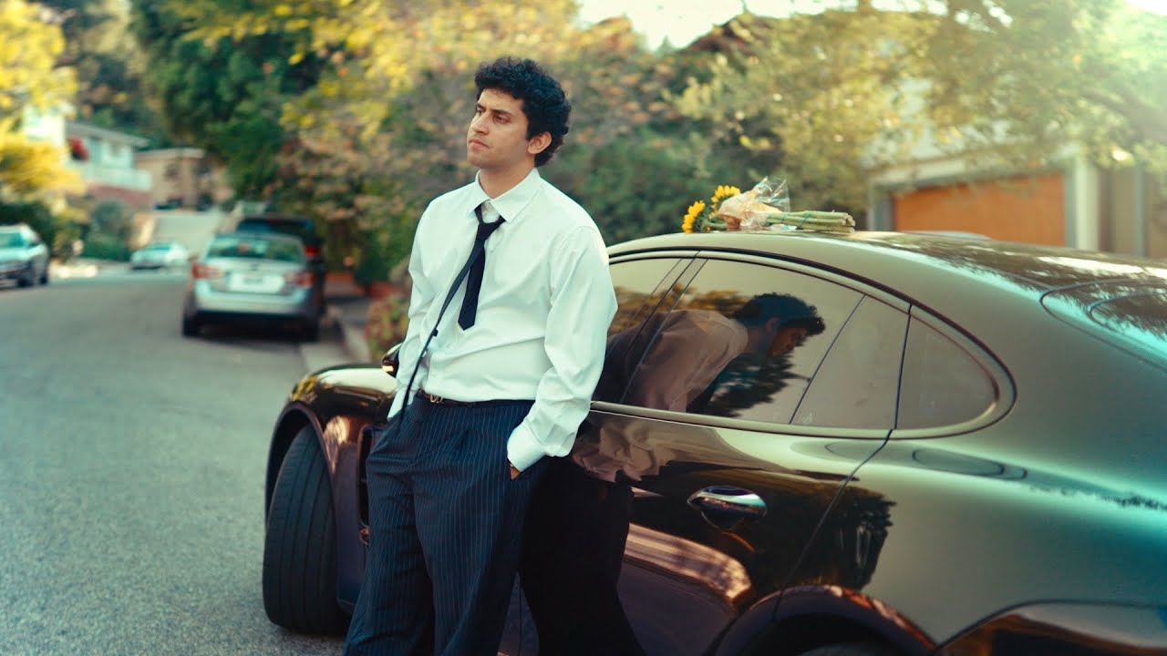 Guarda Breaking Down - Nour Khodr (Official Video) su YouTube Guarda Breaking Down - Nour Khodr (Official Video) su YouTube