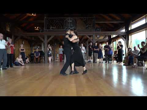 Tango Class with Daniel Juárez & Alejandra Armenti: the Sandwich (El Sanguichito)