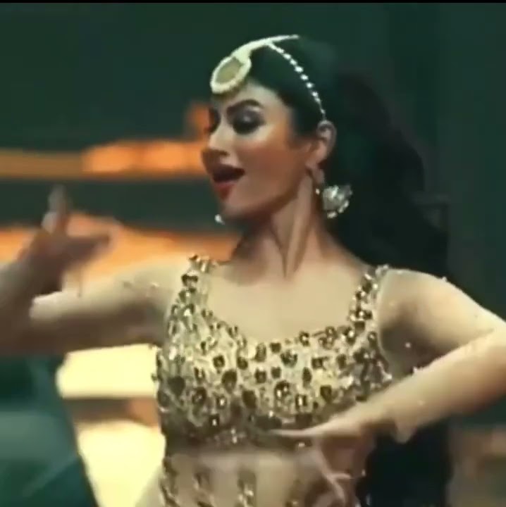 Naagin3 : Shravani and Shivangi dance