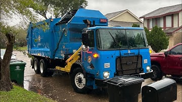 Autocar ACX Heil Durapack python on trash 46610