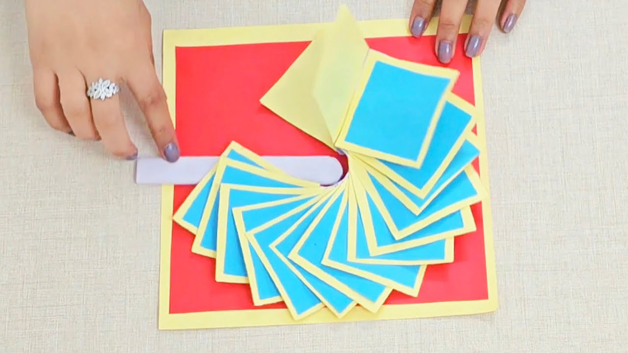 وسيلة تعليمية بشكل عجلة دوارة  Waterfall Photo Card - Spinning Wheel photo album (16 photos