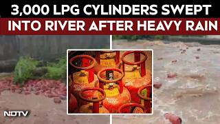 Mumbai Monsoon | 3,000 Gas Cylinders Float In River As Flood Water Breaches HPCL Plant
