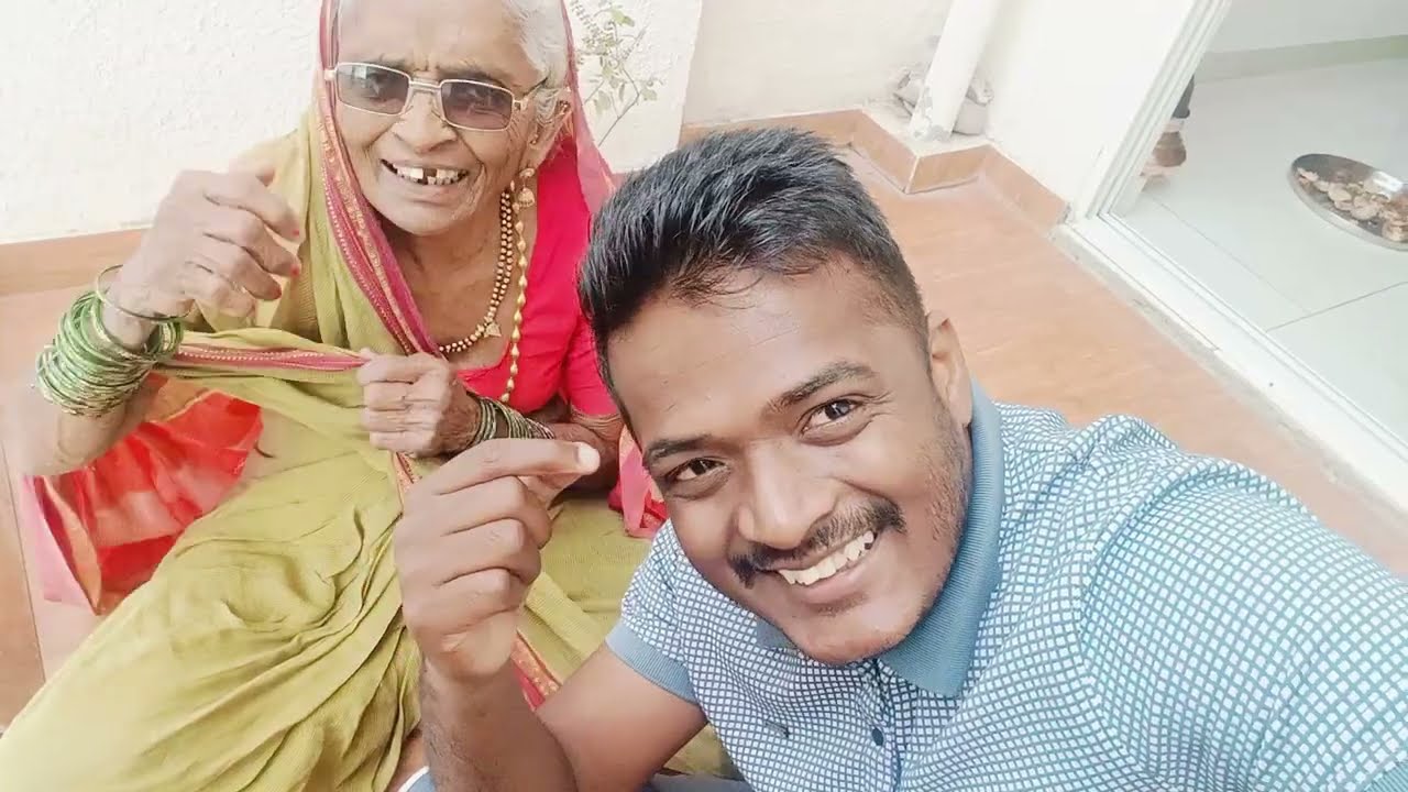 आजी आज खुश आहे.फक्त पूनम ची काळजी येते म्हणत आहे बघा काय गप्पा चालेत.#punyachebiruswatu 
