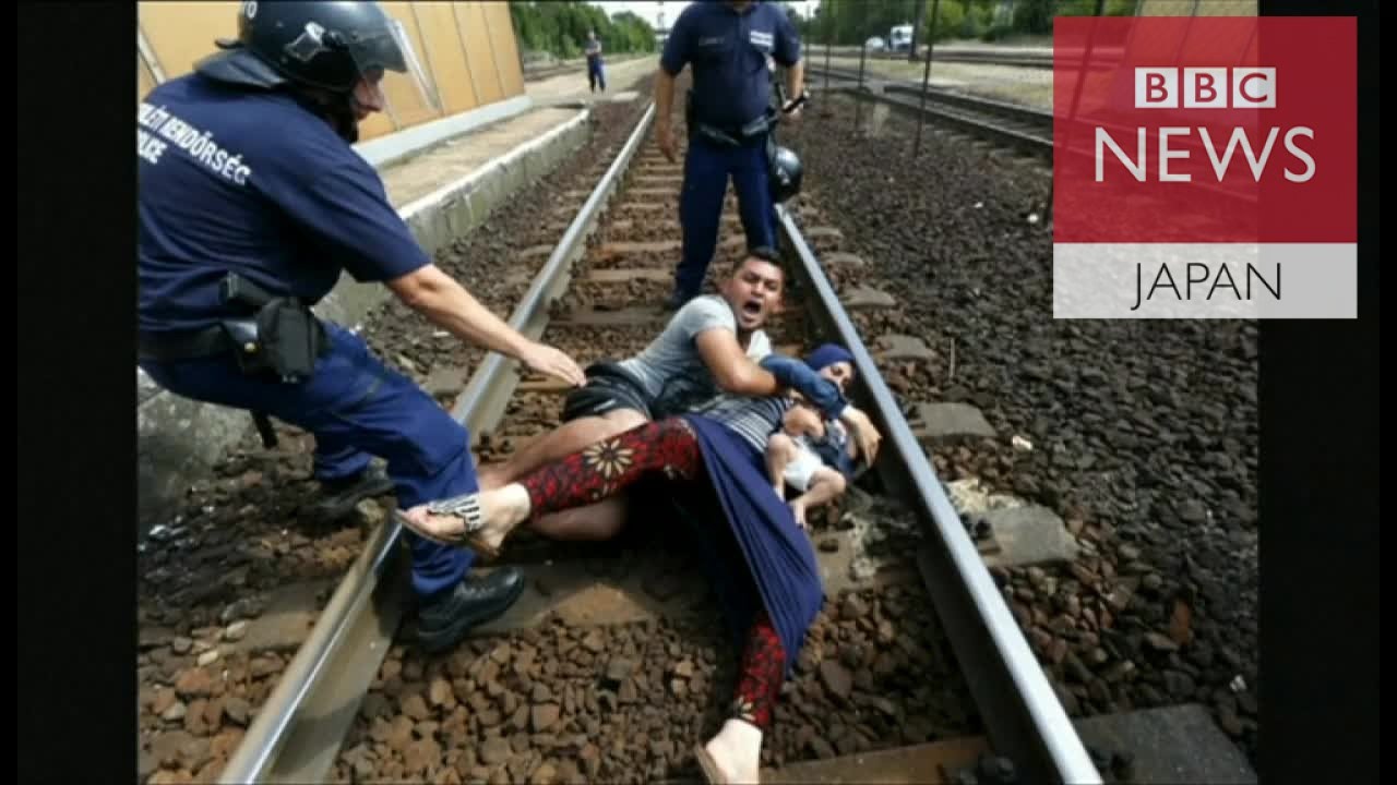 【BBC】 移民列車は国境に至らず、赤ちゃん抱いて線路に倒れ - YouTube BBC News Japan