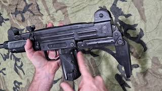 The UZI has not 1, not 2, but 3 different safeties.