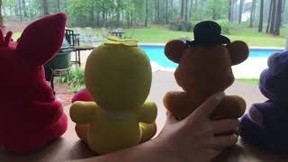 Vignette de la vidéo "Freddy, Bonnie, Chica, & Foxy in the Rain"