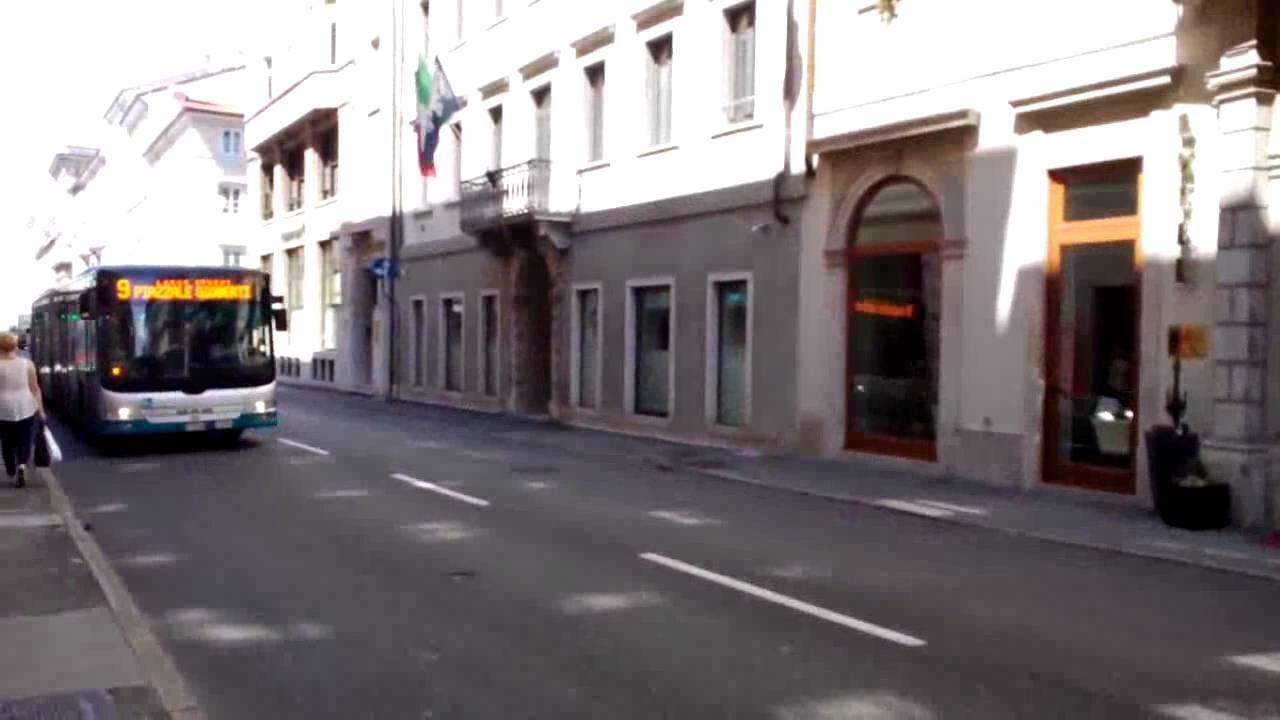 Trieste Trasporti buses in Via Mazzini,Trieste,Italy YouTube Trieste Trasporti buses in Via Mazzini,Trieste,Italy YouTube