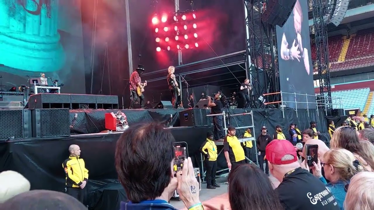 Hard Skool Villa park 25